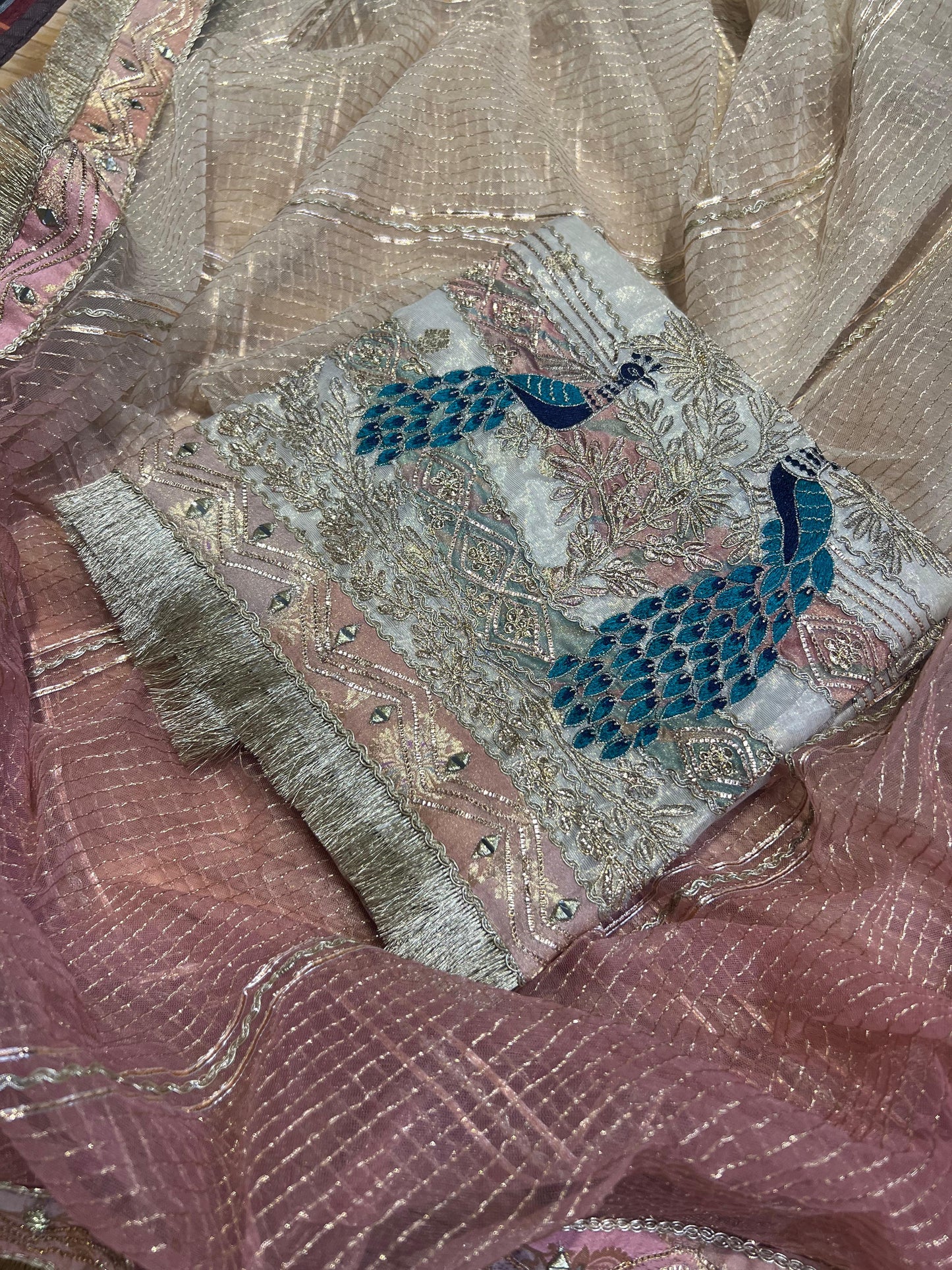 🦚 *TISSUE LUXURY FORMAL EDIT* 🦚