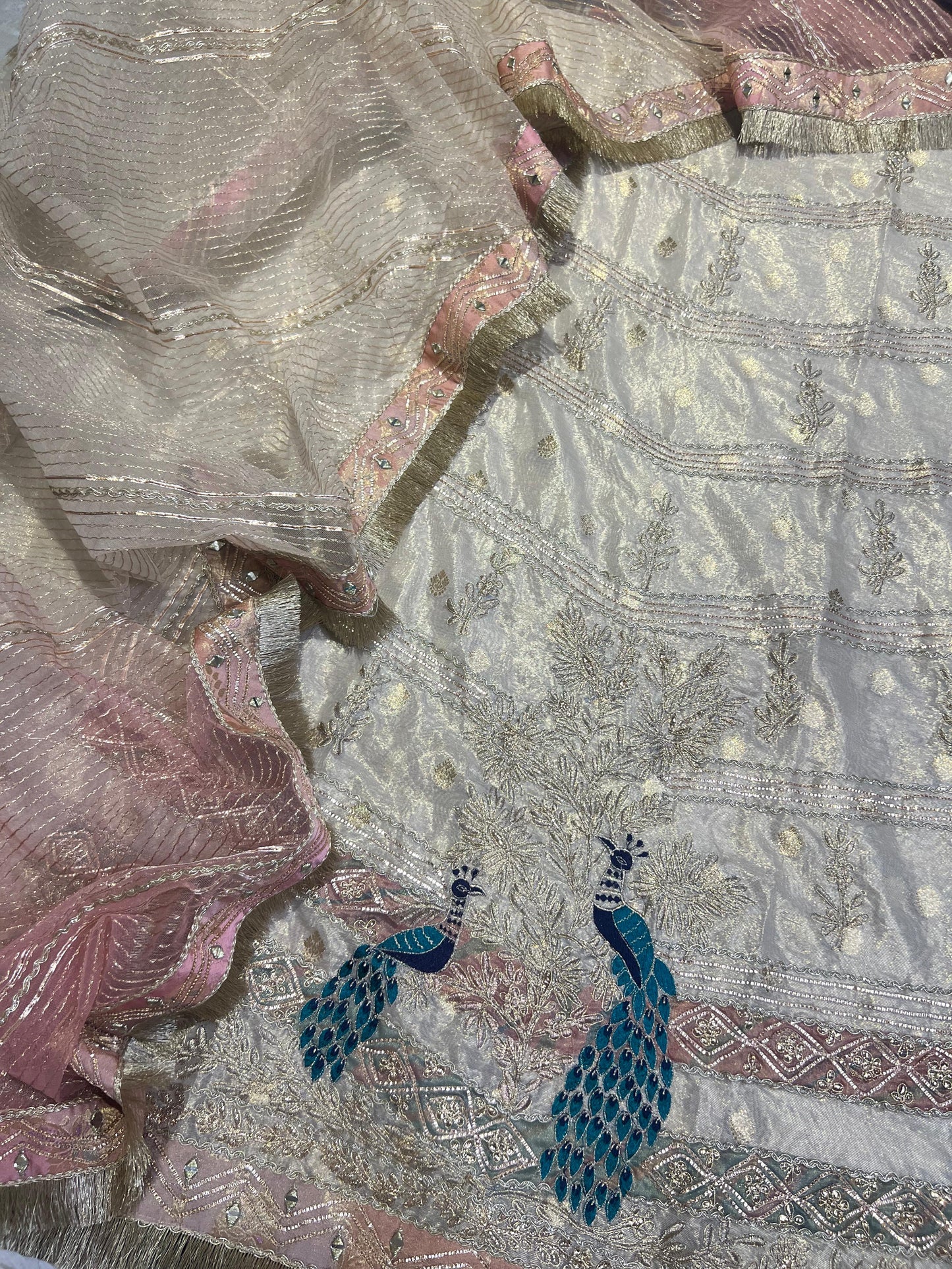 🦚 *TISSUE LUXURY FORMAL EDIT* 🦚