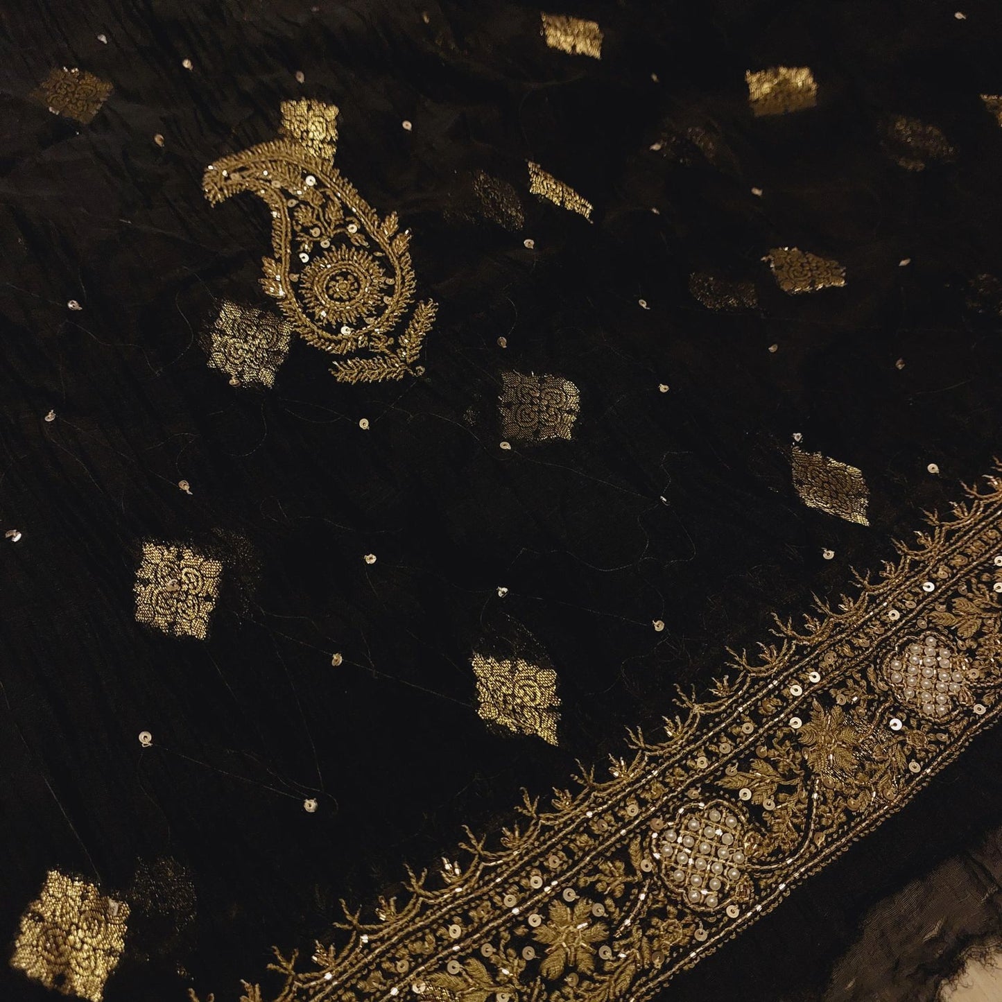Beautiful Banarsi Chikankari