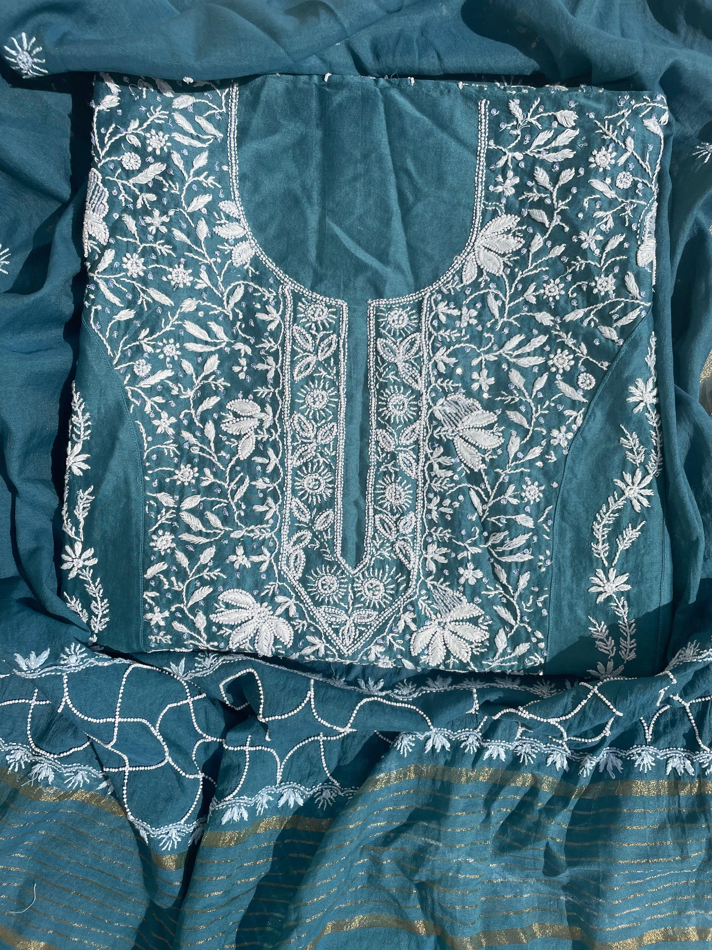 *LUCKNOWI CHIKANKARI ANARKALI*